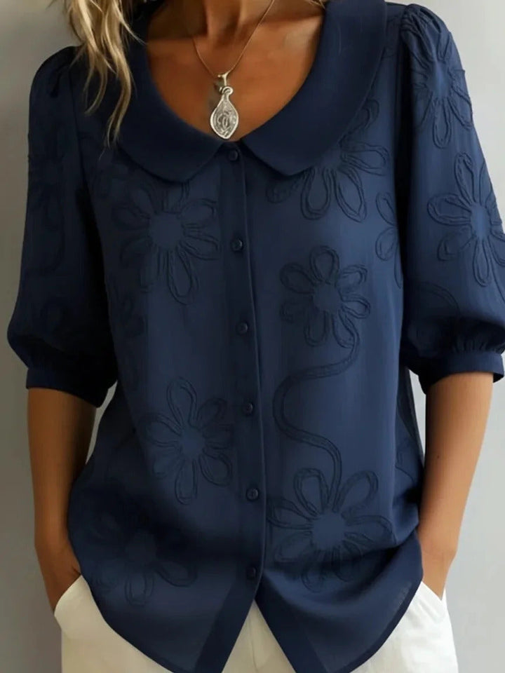 Camille | Camisa con cuello retro, con flores.