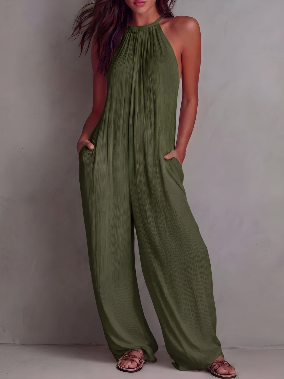 Elena | Mono fluido elegante con cuello halter