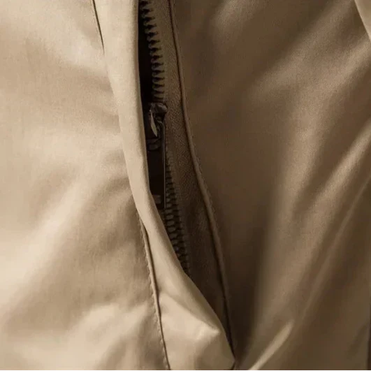 Chaqueta Bomber de Hombre con Cremallera y Cuello de Canalé y Bolsillos Frontales