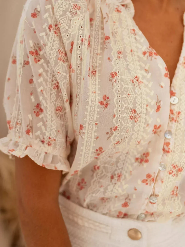 ELINA | Blusa floral con encanto veraniego